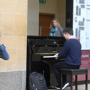 日韩欧群交P片内射中文
